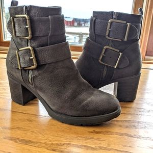 White Mountain Gilmour Mid-Height Boot